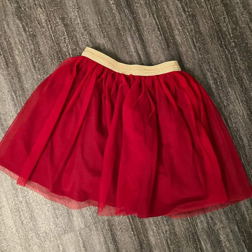 Gymboree girls soft red tulle skirt - size 5/6